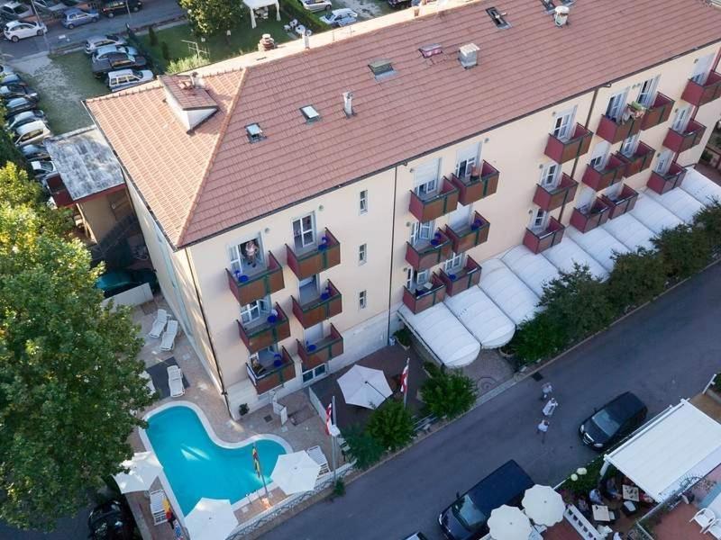 Aron Hotel リミニ エクステリア 写真