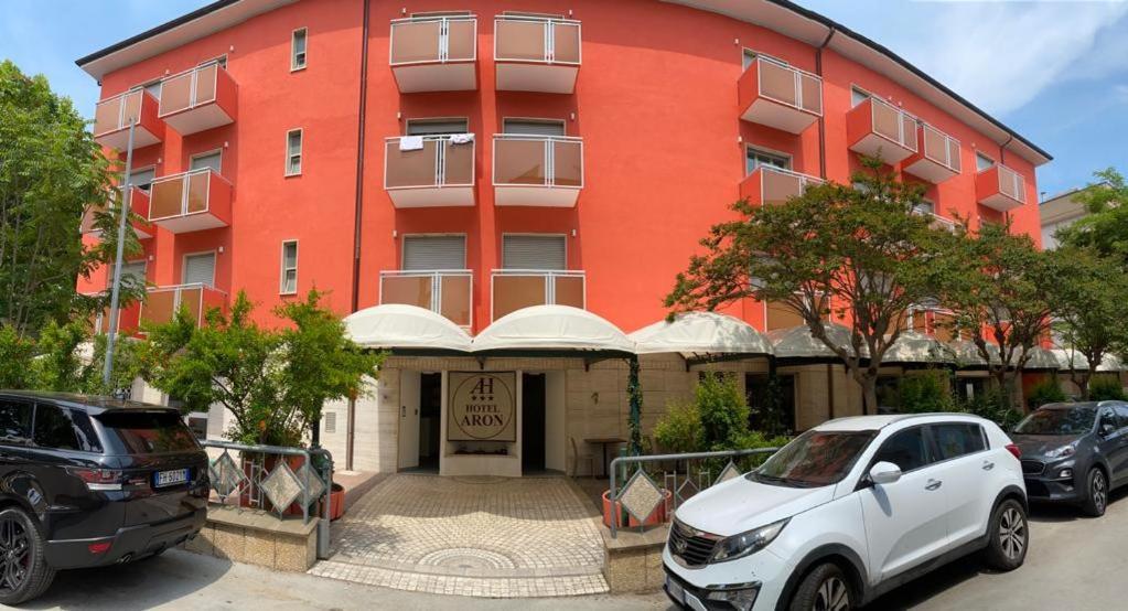 Aron Hotel リミニ エクステリア 写真