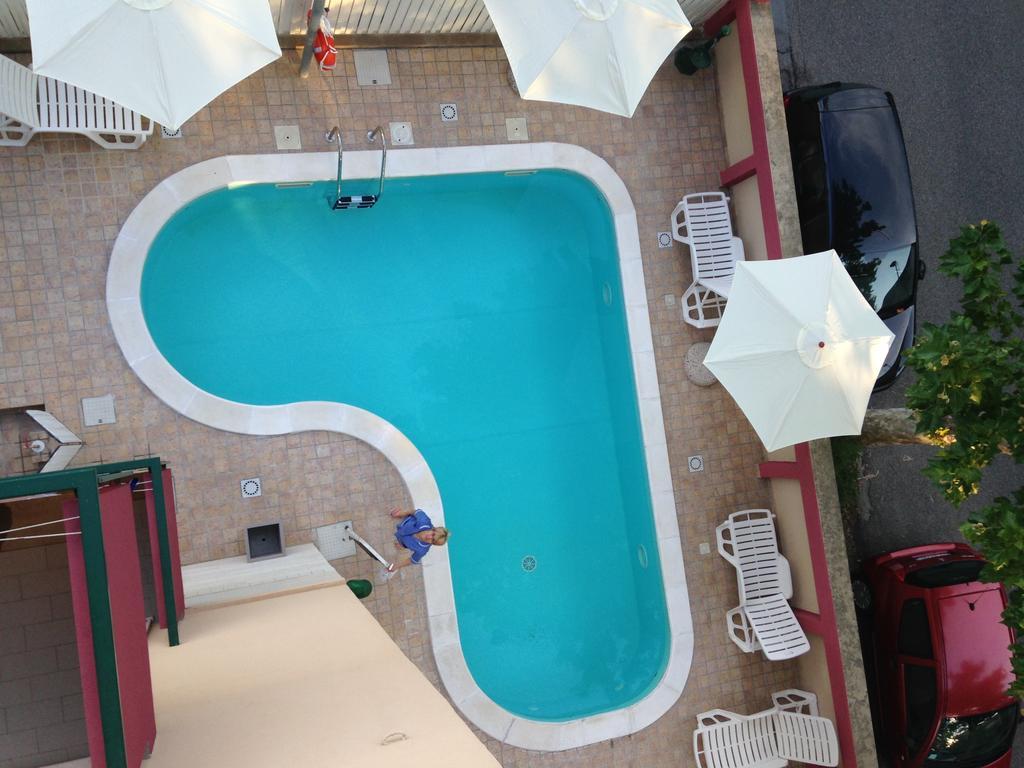 Aron Hotel リミニ エクステリア 写真